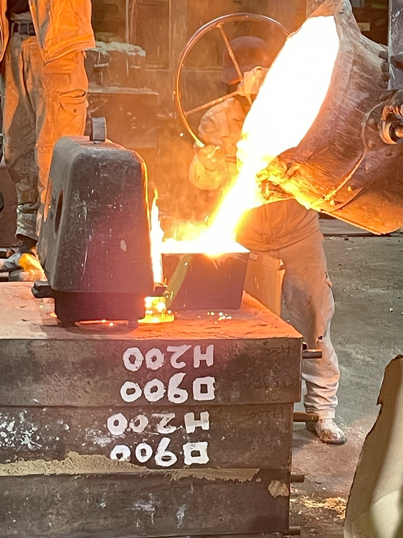 鋳造作業